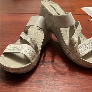 Good Chic Light gray  Wedge Sandals size
40